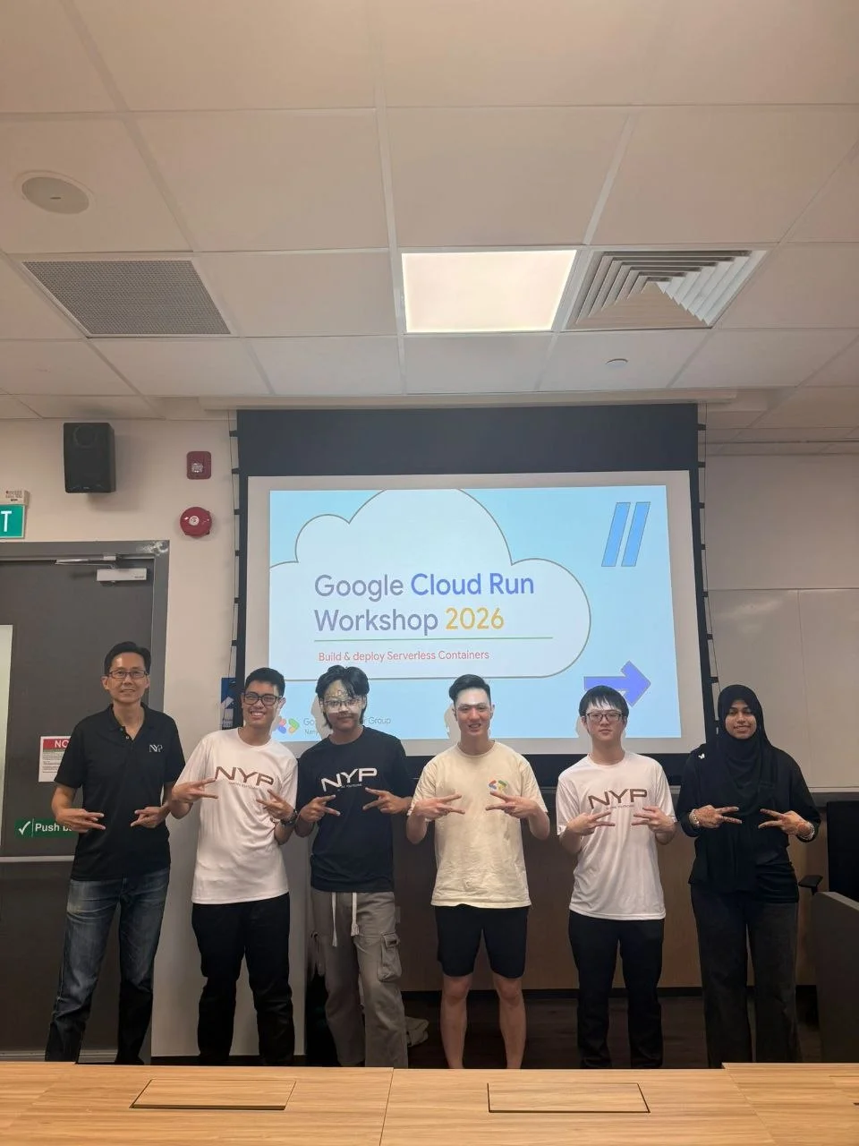 Htet presenting the Google Cloud Run Workshop to NUS students at the National University of Singapore